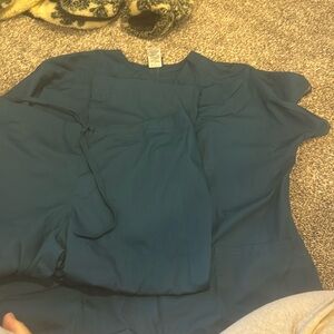 Almost new scrub set.